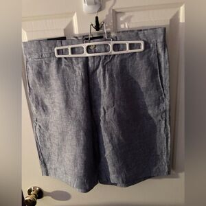 Banana Republic Light Blue 100% Linen Flat Front Shorts. Size 33W